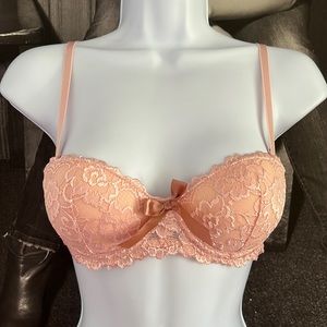 FNNISS Creamy Strapless Bra - 34A
